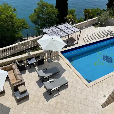 Isabella Apartment