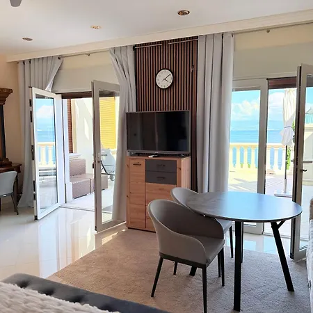 Isabella アパート